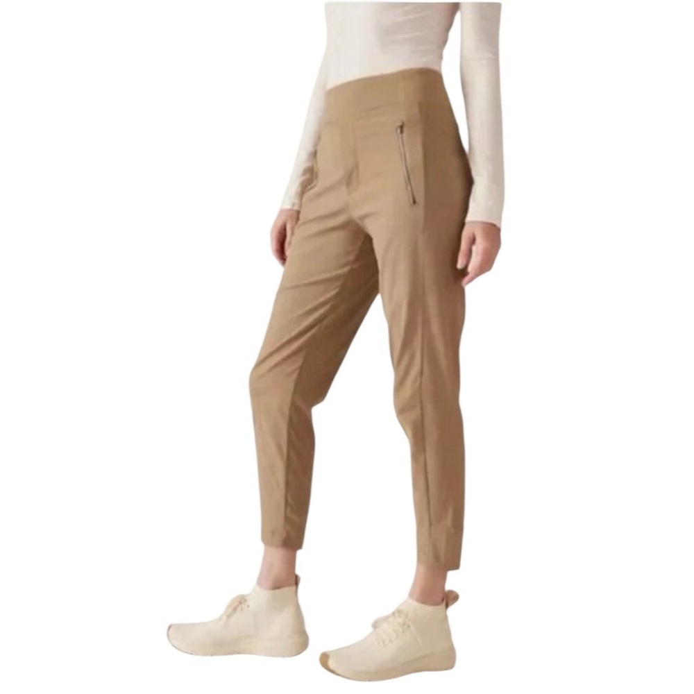 EUC Athleta Trekkie North High Rise Cropped Ankle Jogger Pants in Tan (A)